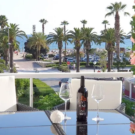 Encantadora Vivienda En El Paseo Maritimo De * Salou