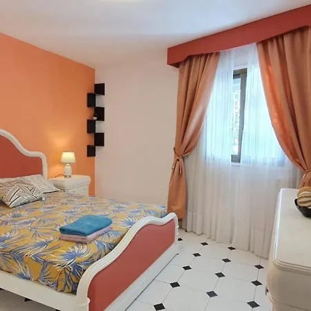 Encantadora Vivienda En El Paseo Maritimo De
