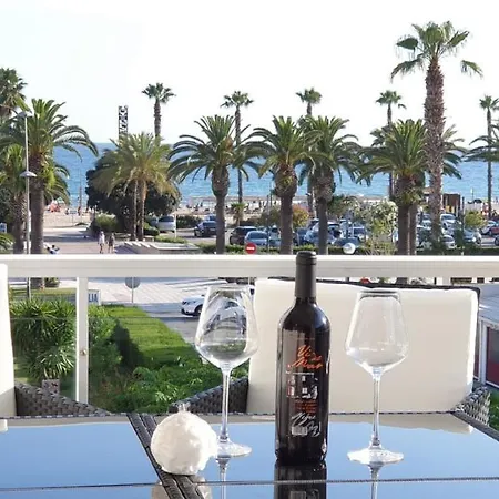 Apartamento Encantadora Vivienda En El Paseo Marítimo De *
